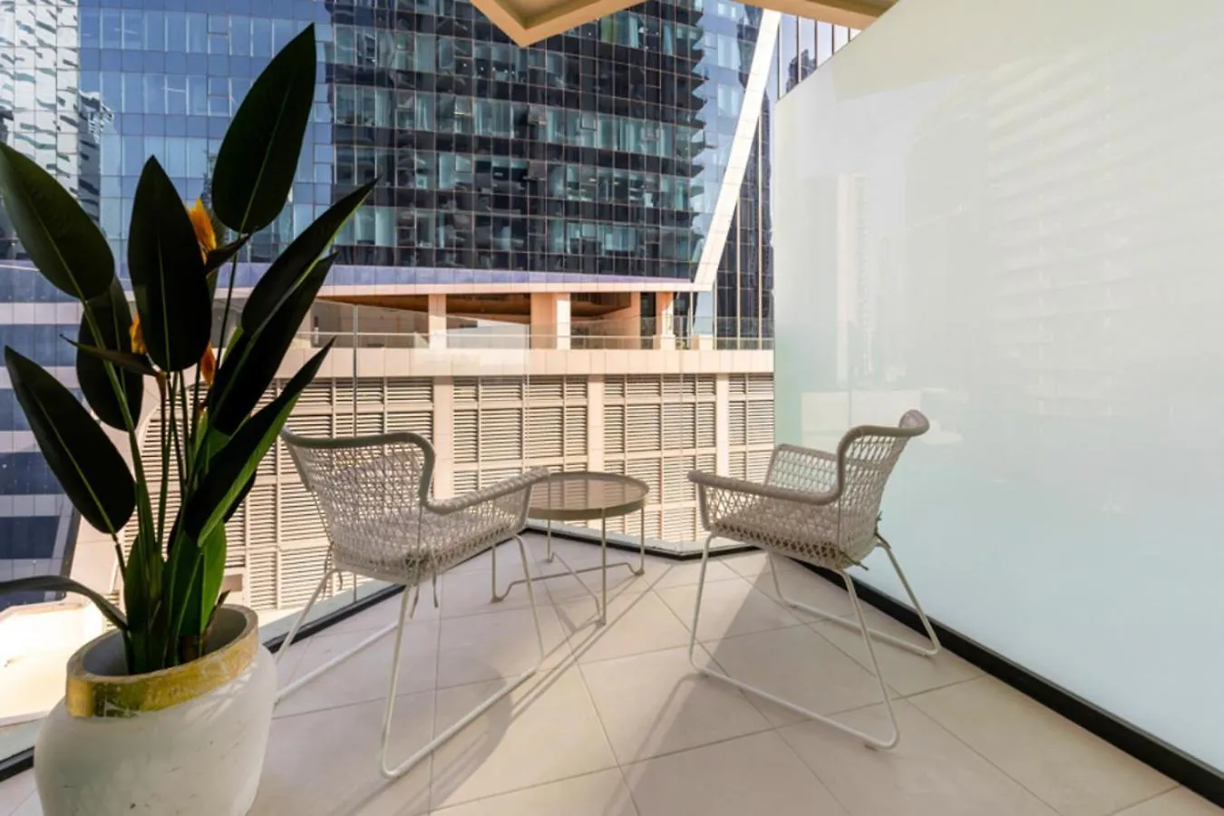 Daire Fam Living - Urban Oasis Studio, Business Bay Dubai Birleşik Arap Emirlikleri