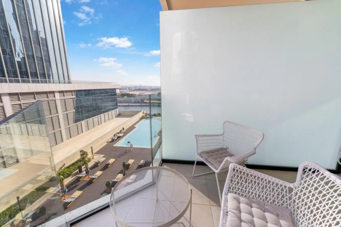 Fam Living - Urban Oasis Studio, Business Bay Dubai Birleşik Arap Emirlikleri